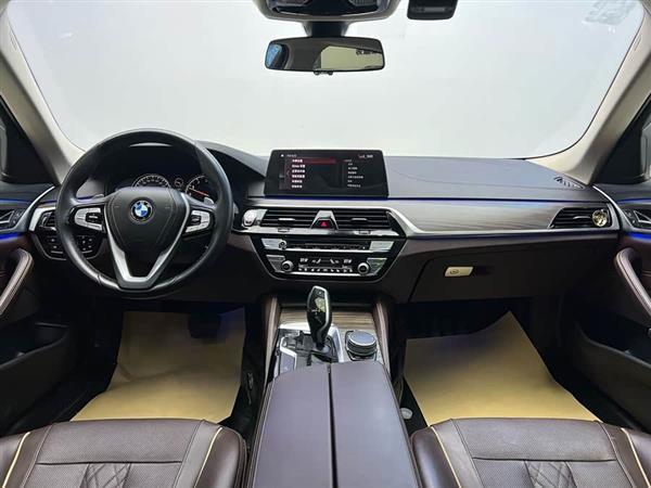宝马5系 2018款 改款  530Li xDrive 豪华套装