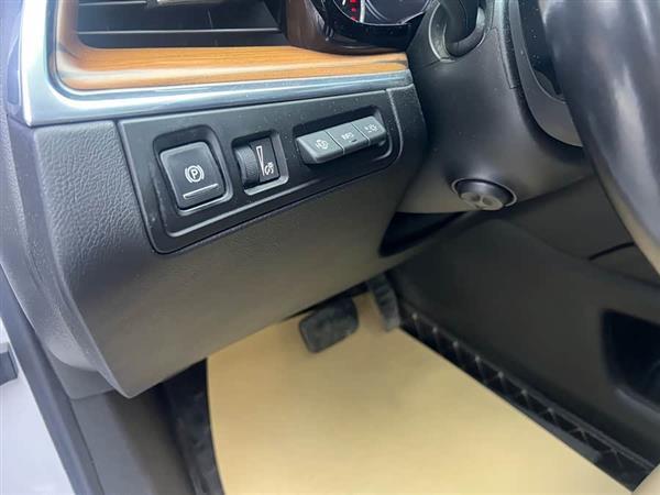 凯迪拉克XT5 2018款 28E 四驱铂金版
