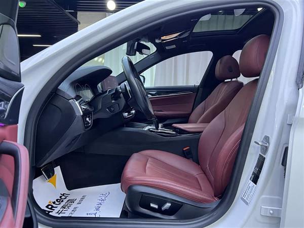 宝马5系 2019款 改款 530Li 领先型 M运动套装