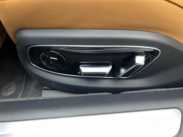 奥迪A8 2023款 A8L 50 TFSI quattro 臻选型