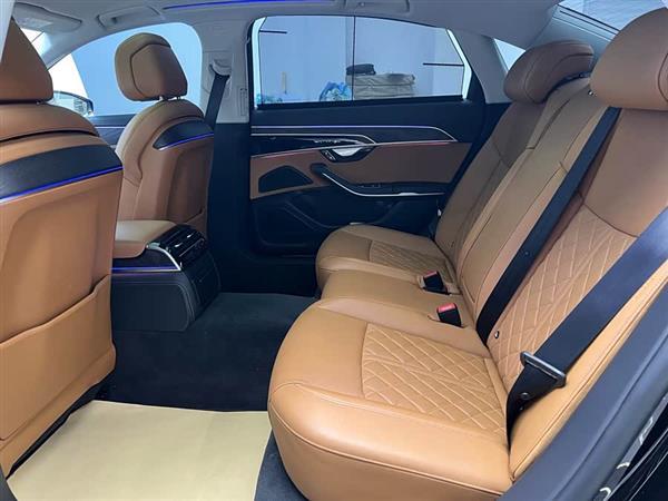 奥迪A8 2023款 A8L 50 TFSI quattro 臻选型