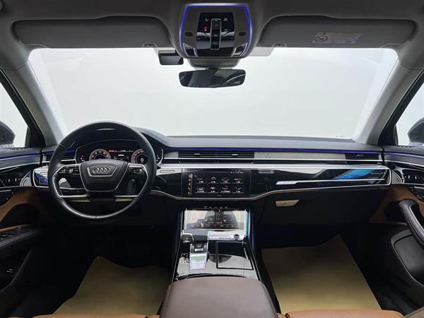 奥迪A8 2023款 A8L 50 TFSI quattro 臻选型