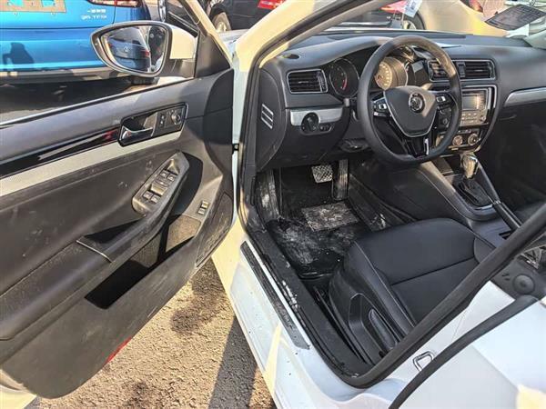 速腾 2015款 1.6L 自动舒适型