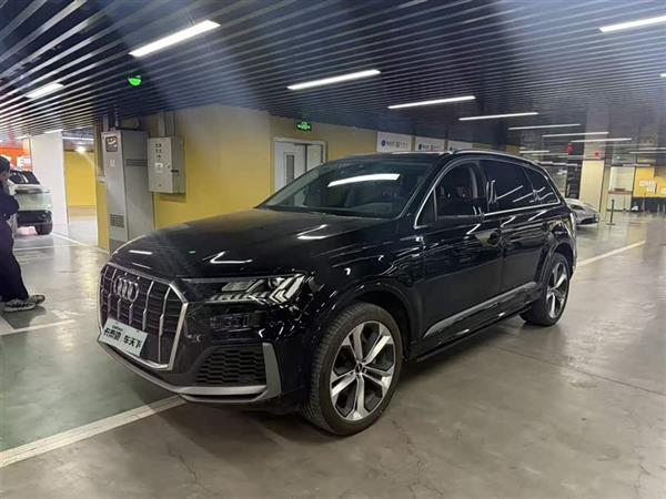 奥迪Q7 2020款 55 TFSI quattro S line运动型