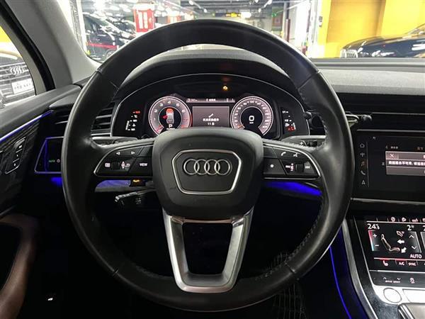 奥迪Q7 2020款 55 TFSI quattro S line运动型