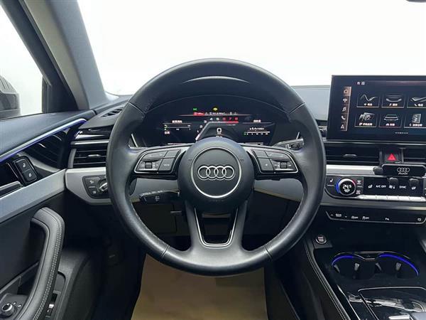 奥迪A4(进口) 2023款 Avant 40 TFSI 时尚动感型