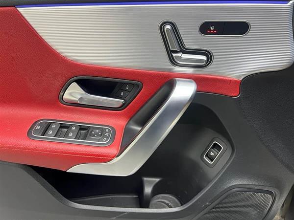 奔驰A级AMG 2020款 AMG A 35 L 4MATIC