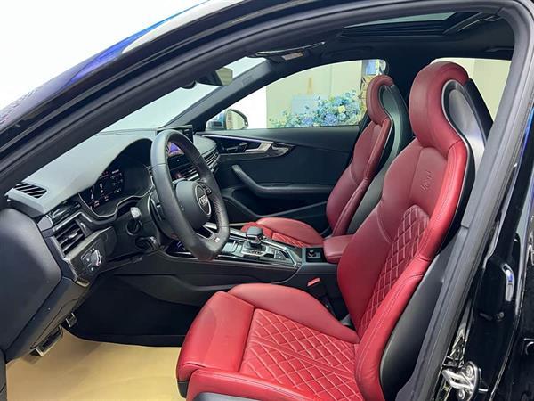 奥迪S4 2024款 S4 3.0TFSI