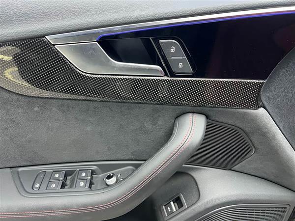 奥迪S4 2024款 S4 3.0TFSI