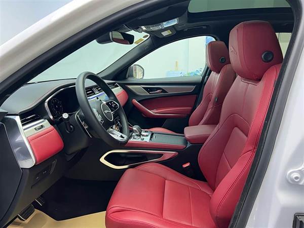 捷豹F-PACE 2024款 P250 R-Dynamic SE