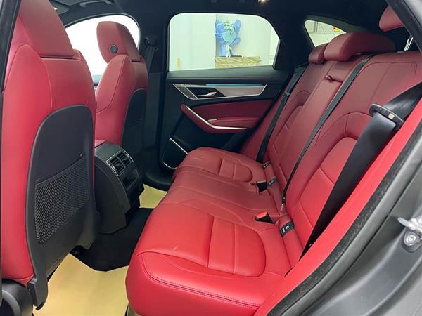 捷豹F-PACE 2024款 P250 R-Dynamic SE