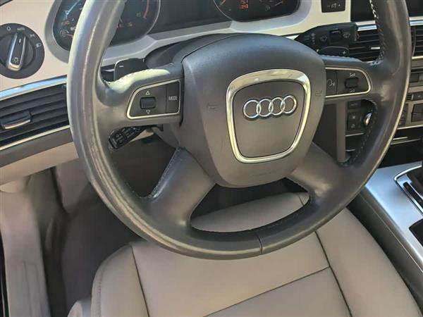奥迪A6L 2011款 2.0 TFSI 自动标准型