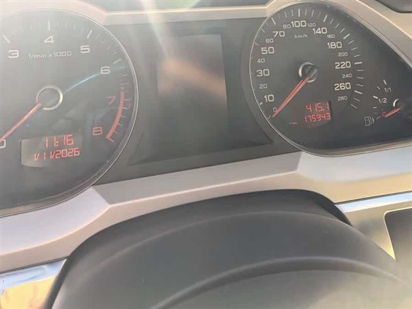 奥迪A6L 2011款 2.0 TFSI 自动标准型