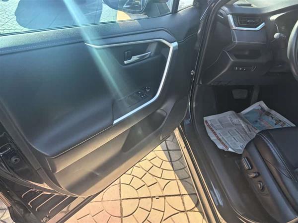 威兰达 2021款 2.0L CVT四驱豪华版