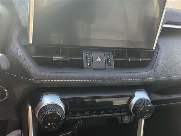 威兰达 2021款 2.0L CVT四驱豪华版