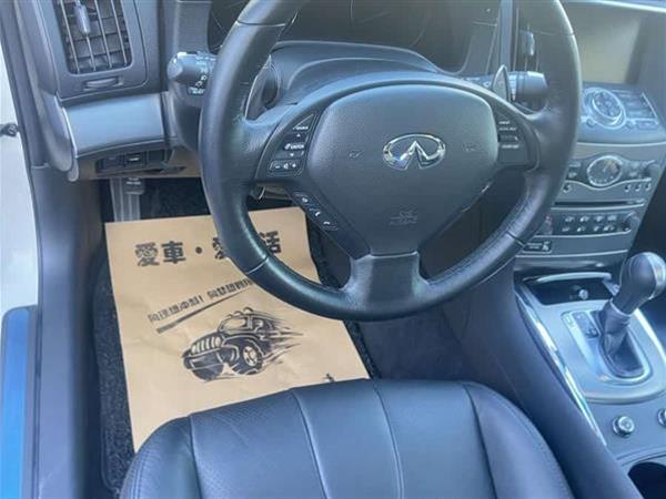 英菲尼迪G系 2013款 G25 Sedan 豪华运动版