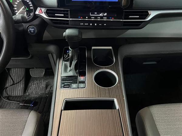 赛那SIENNA 2024款 2.5L混动 舒适版