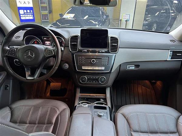 奔驰GLE 2019款 GLE 320 4MATIC 动感型臻藏版