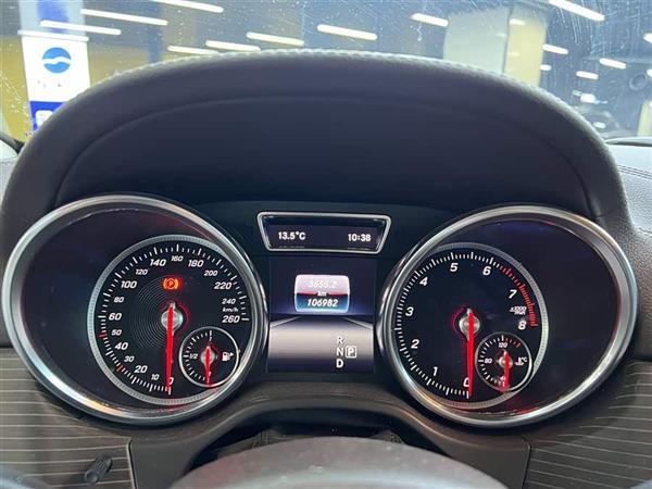 奔驰GLE 2019款 GLE 320 4MATIC 动感型臻藏版