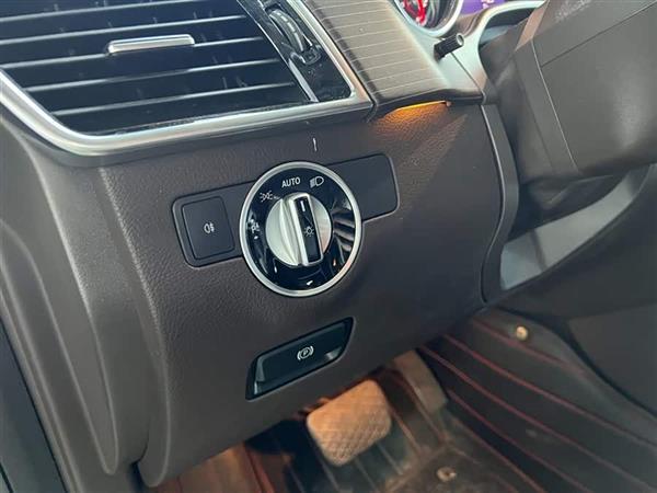 奔驰GLE 2019款 GLE 320 4MATIC 动感型臻藏版