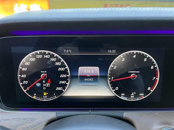 奔驰E级 2016款 E 300 L 时尚型