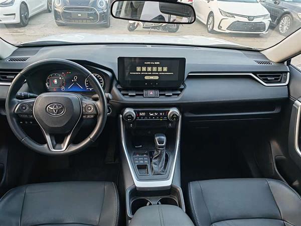 威兰达 2023款 2.0L CVT四驱豪华PLUS版